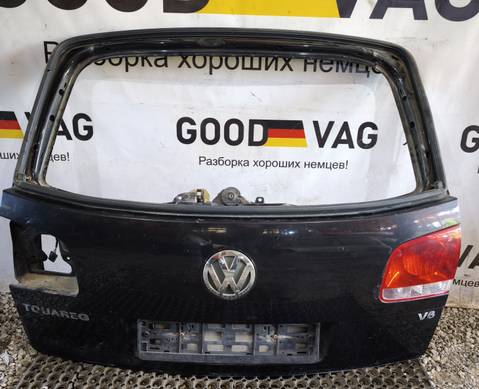 7L6827025AS Крышка багажника черная для Volkswagen Touareg I (с 2002 по 2010)