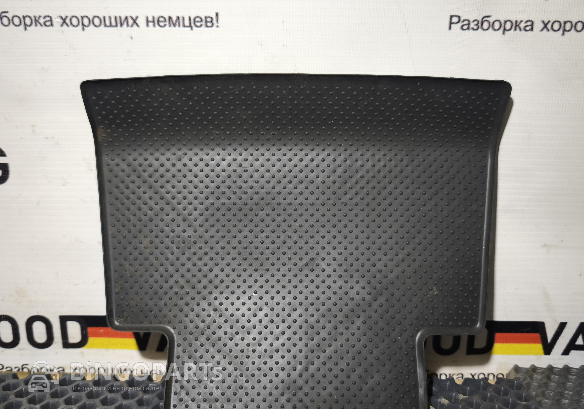 5L0857938A Резиновый коврик бардачка торпедо Ети для Skoda Yeti (с 2009 по 2018)