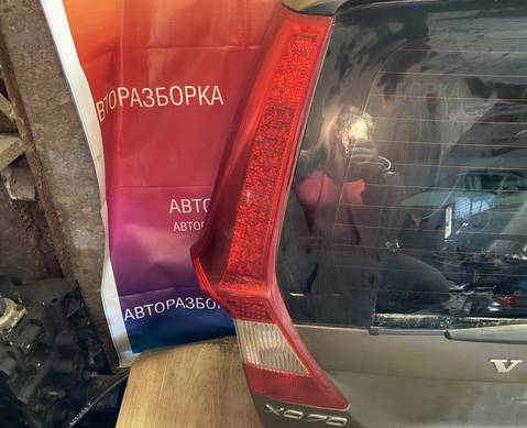 Фонарь задний левый в крышку багажника Вольво ХС70 2 для Volvo XC70 II (с 2007 по 2016)