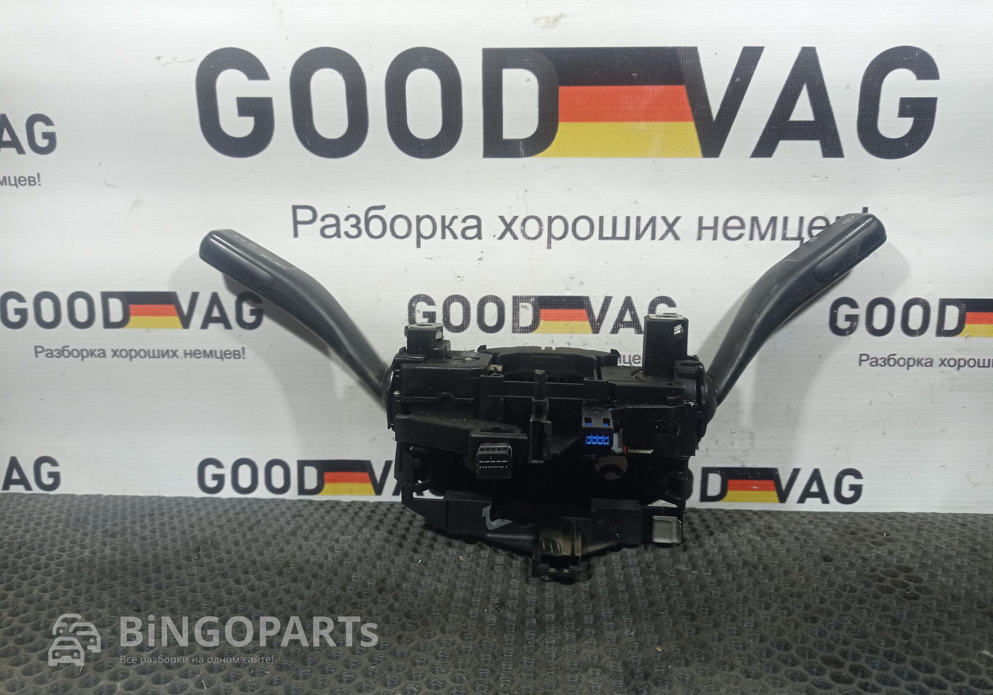 1K0953519B Подрулевой переключатель (стрекоза) для Volkswagen Golf Plus