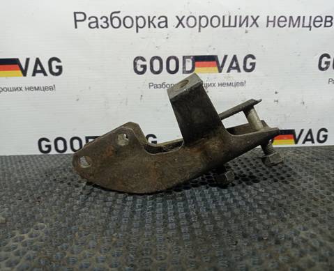 Кронштейн рулевой рейки-тяги ауди 80 для Audi 90 B3 (с 1987 по 1991)