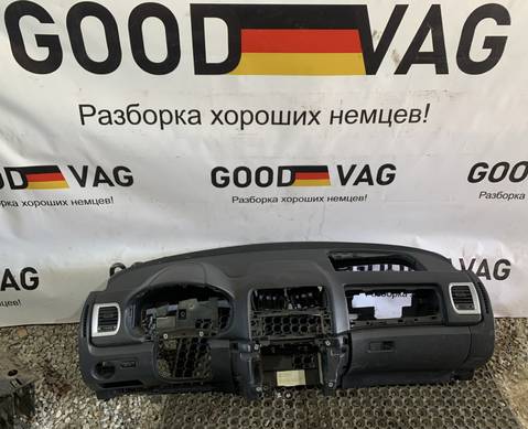 5J1857007DA Передняя панель салона (торпедо) для Skoda Roomster