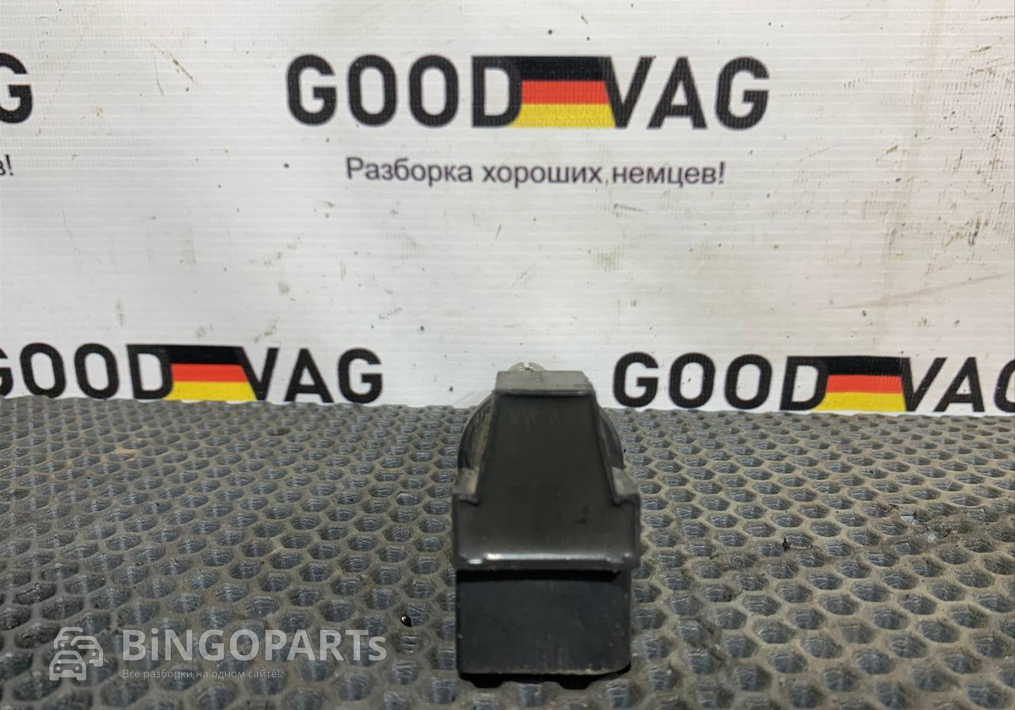036905715E Катушка зажигания для Audi A1
