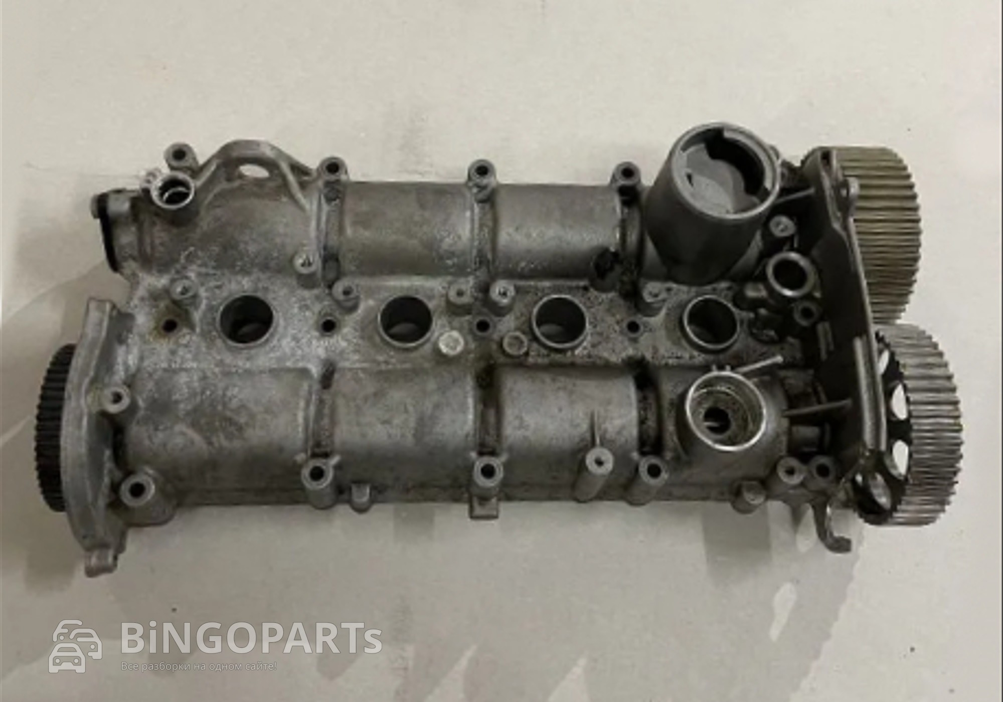 04E103469BQ Крышка клапанная с валами CWV 1.6