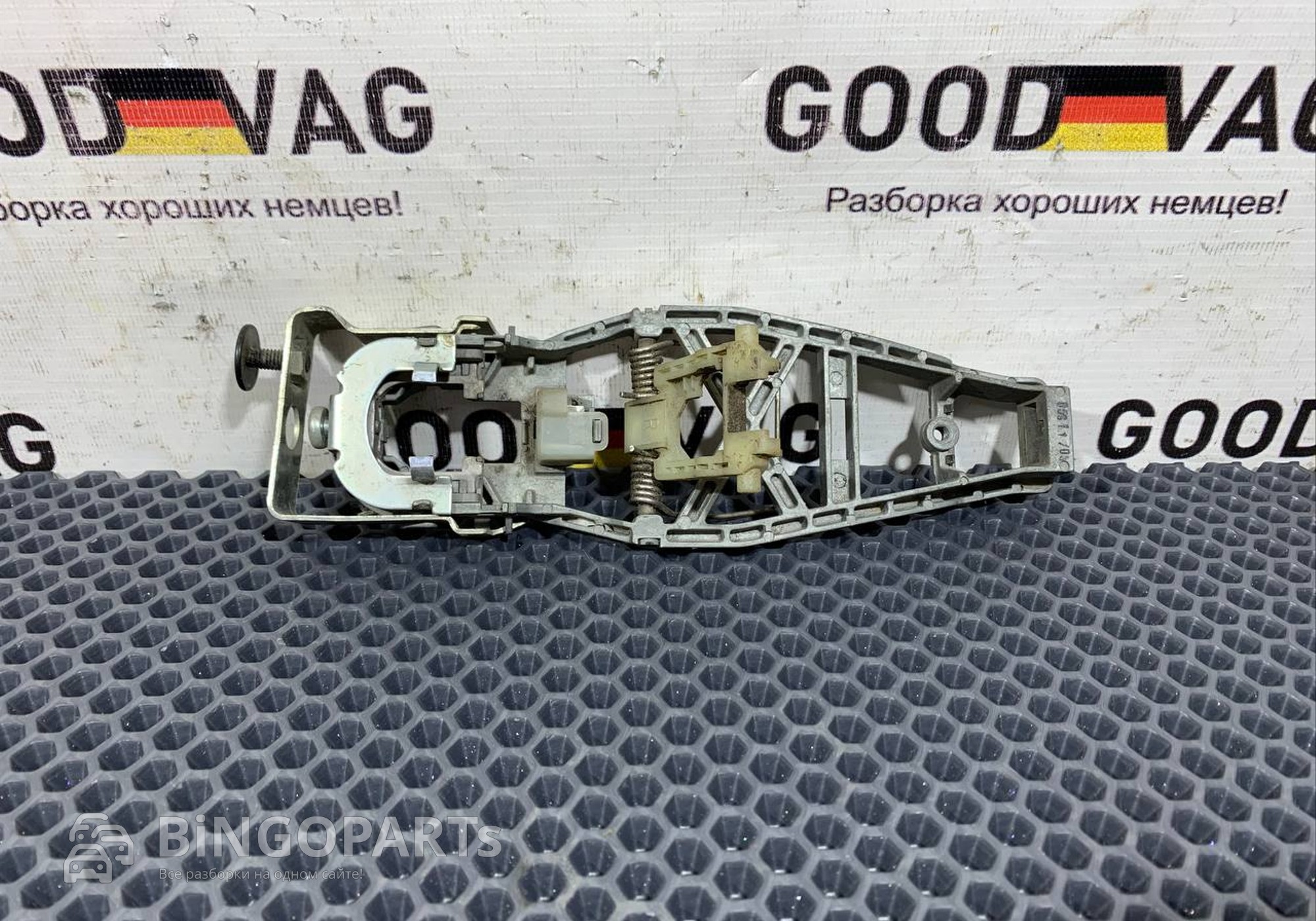 1T0839886A Ручка двери наружная для Volkswagen