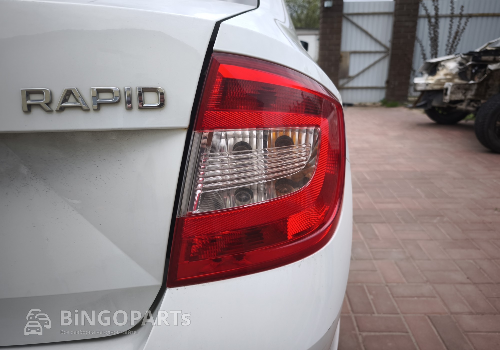 5JH945112 Фонарь задний правый для Skoda Rapid I (с 2012 по 2020)