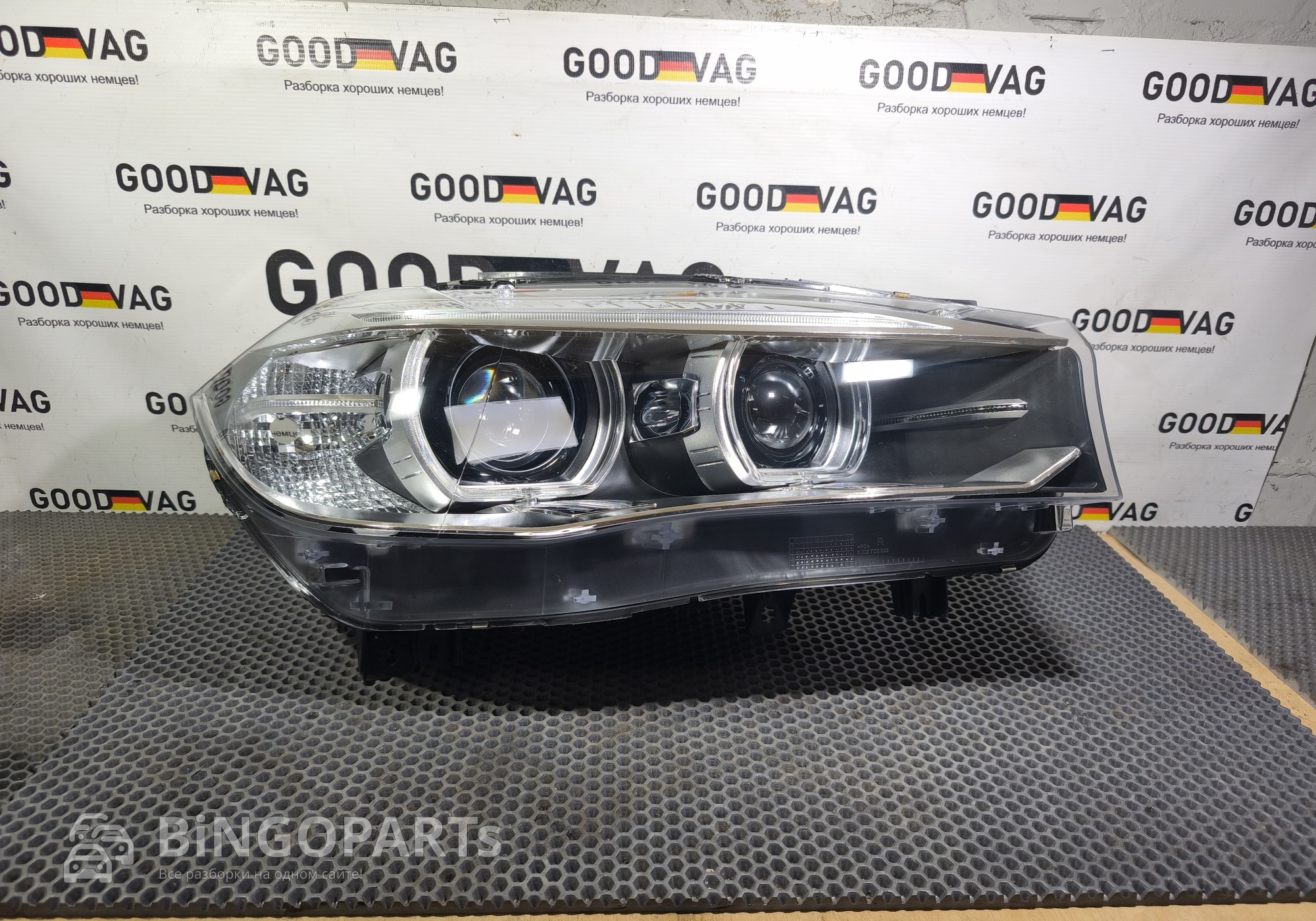 7290054 Фара передняя правая