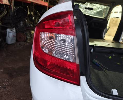 5JH945111 Фонарь задний левый для Skoda Rapid I (с 2012 по 2020)
