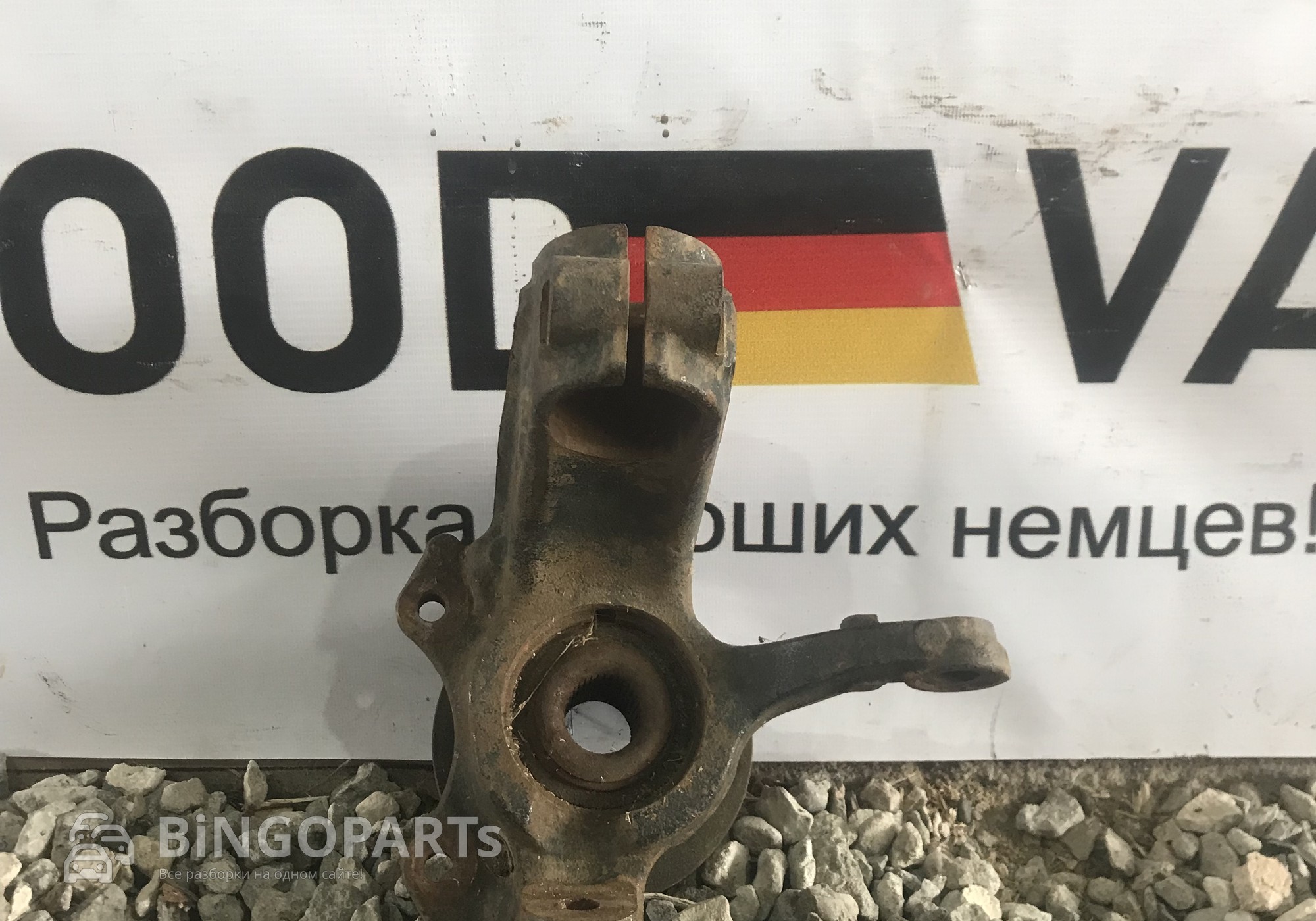 6Q0407256S Кулак поворотный левый для Skoda Roomster (с 2006 по 2015)