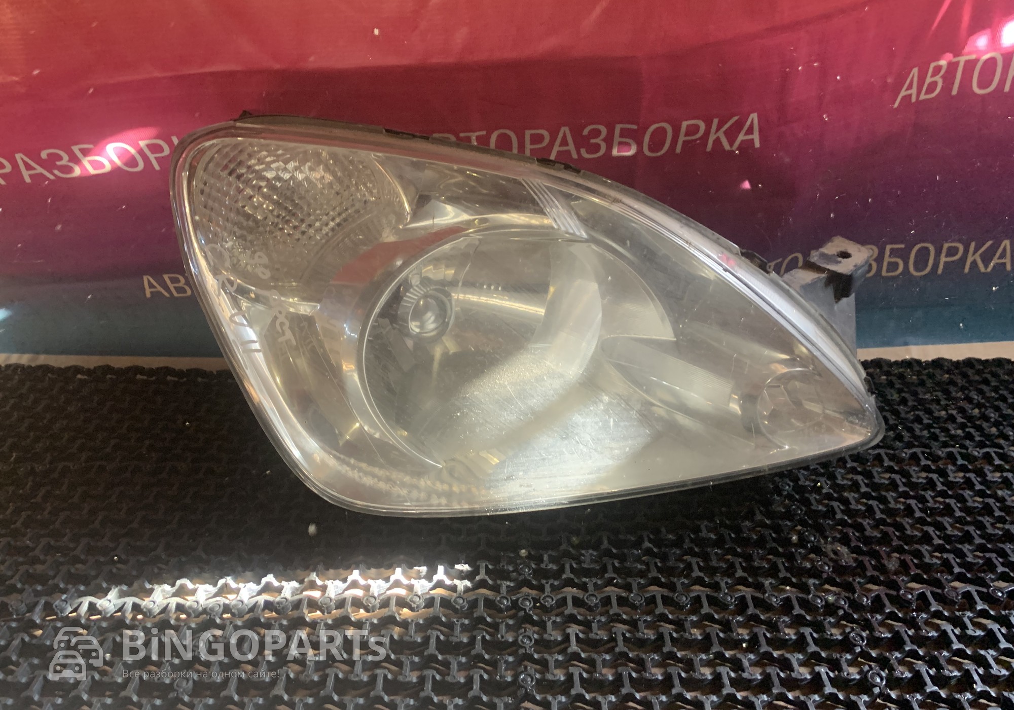 Фара правая для Honda CR-V II (с 2001 по 2006)