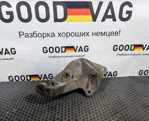 028145523A Кронштейн гидроусилителя для Volkswagen Passat