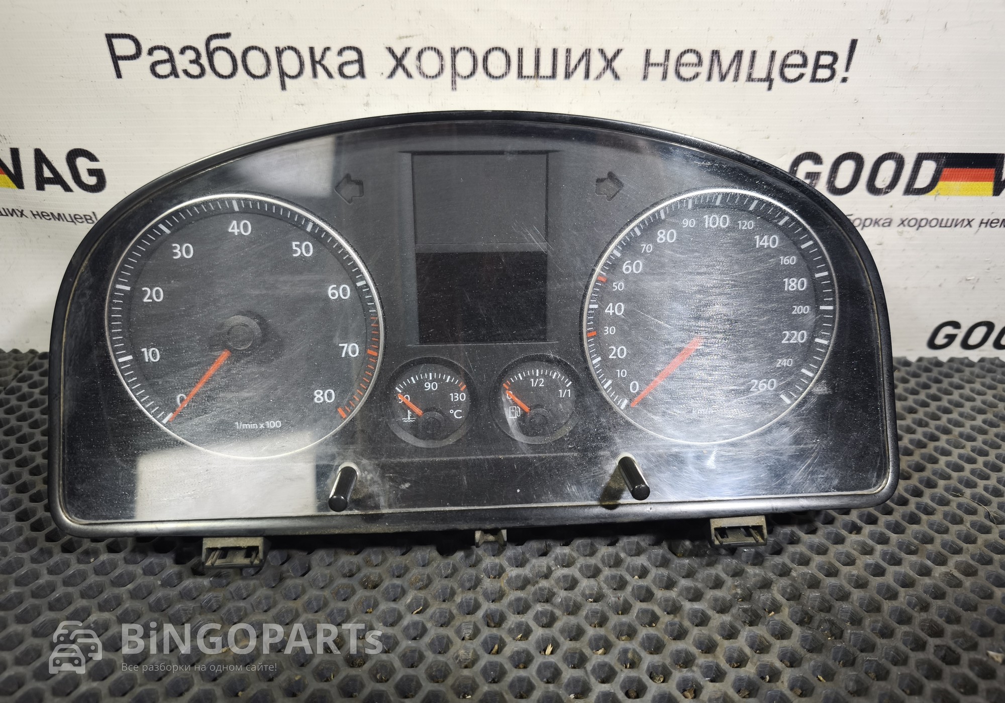 1T0920854B Панель приборов для Volkswagen Caddy III (с 2004 по 2015)