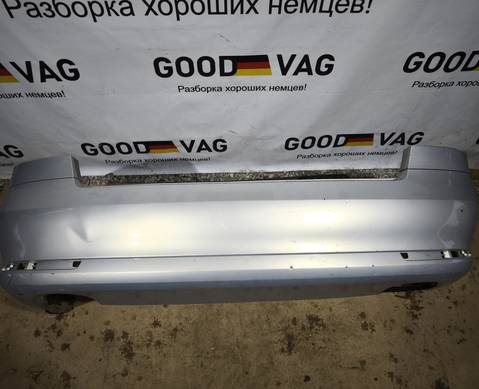 1ZU807421 Бампер задний серебристый Октавия 2 (A5, А5) 2008-2013 для Skoda Octavia II (с 2004 по 2013)