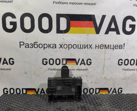 5Q4959393B Блок комфорта передний левый для Skoda Octavia III (с 2012)