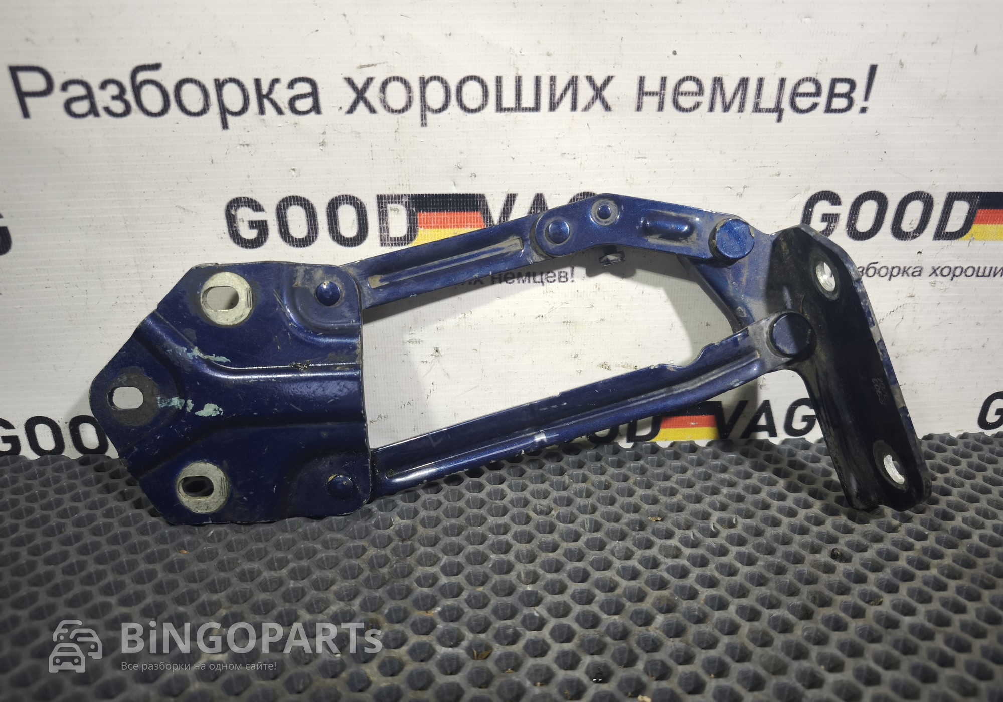 1T0823301E Петля капота левая