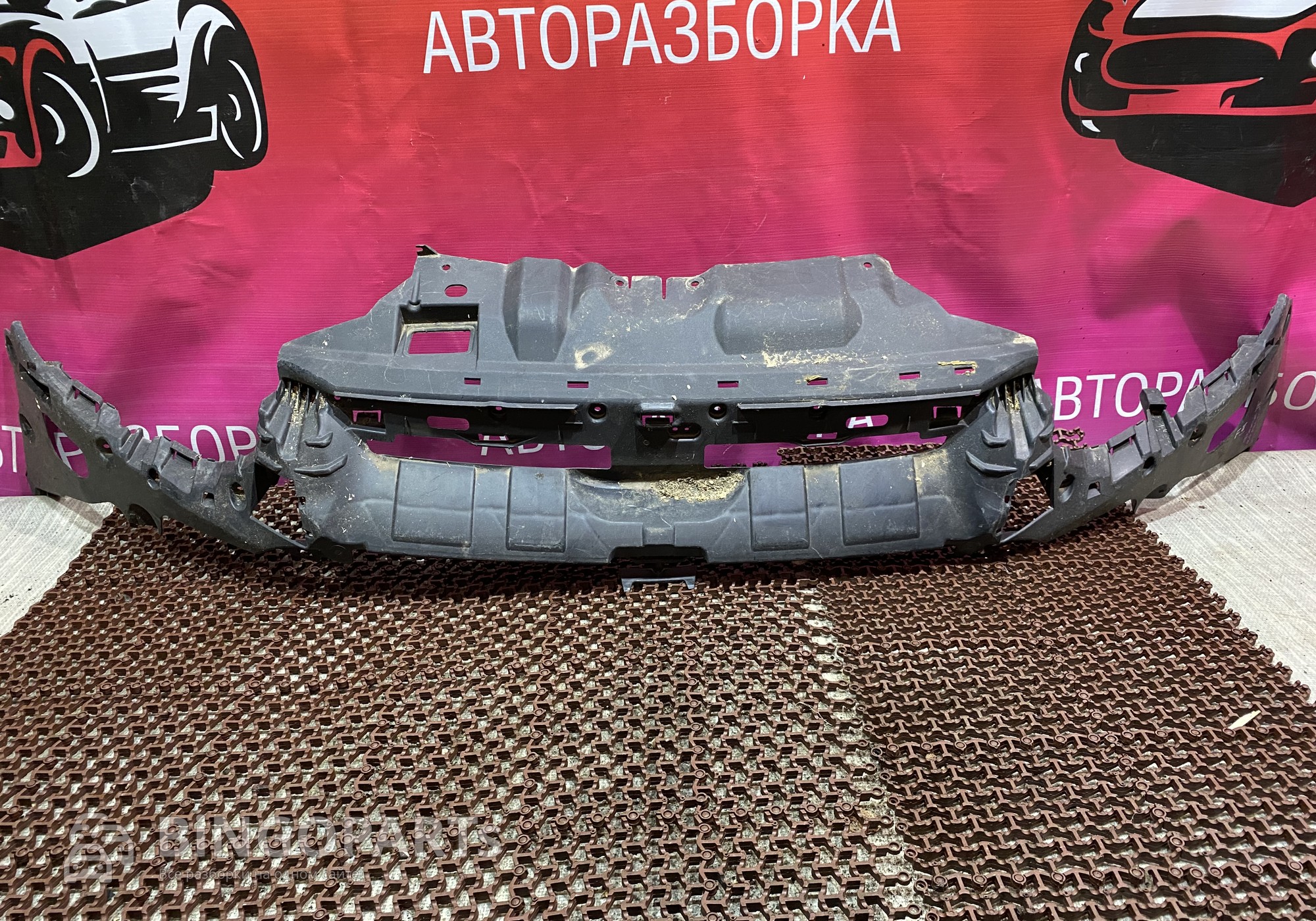 BM5117E778 Накладка на телевизор Фокус 3(дорест) для Ford Focus III (с 2011 по 2019)