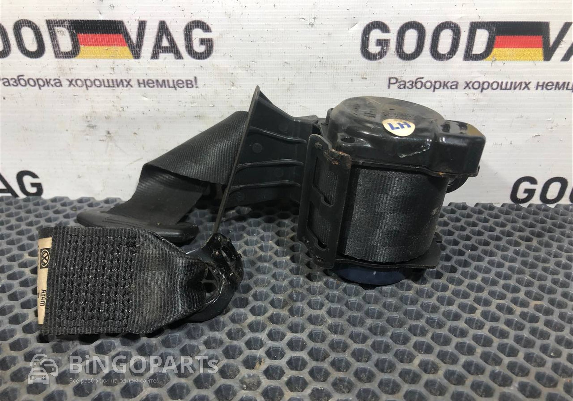 1018364LH Ремень безопасности задний левый для Volkswagen Polo V (с 2009 по 2020)