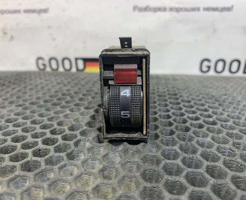 893963563 Кнопка обогрева сидений для Audi 80 B3 (с 1986 по 1991)