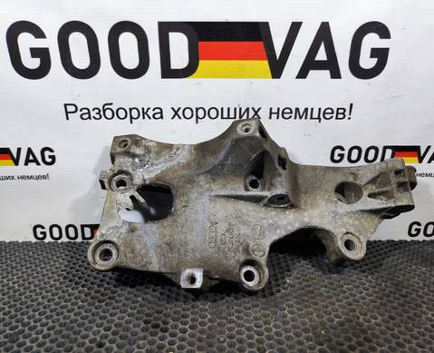 038903143AF Кронштейн генератора для Skoda