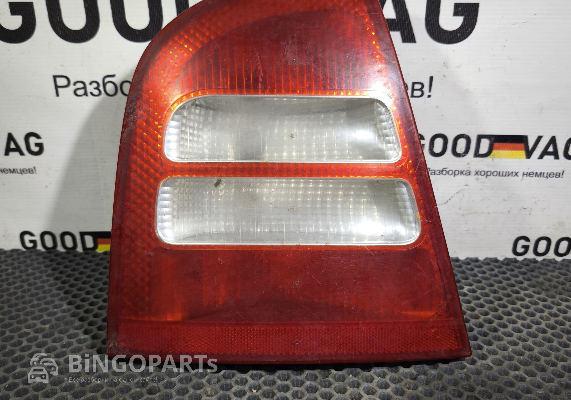 1U6945095 Фонарь задний левый А4 для Skoda Octavia I (с 1996 по 2010)