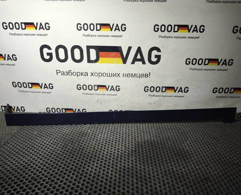 2K0843795 Накладка направляющей двери левая темно-синяя для Volkswagen Caddy III (с 2004 по 2015)