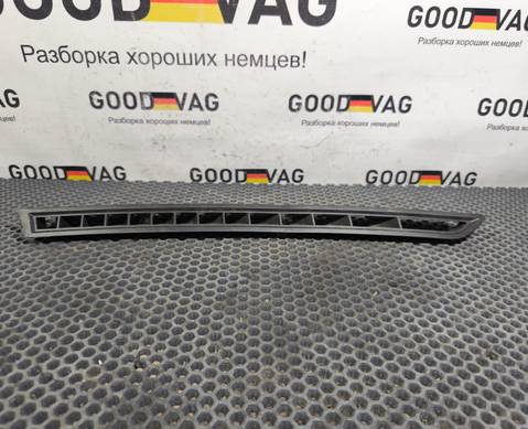 5E0819636 Дефлектор лобового стекла правый для Skoda Octavia III (с 2012)