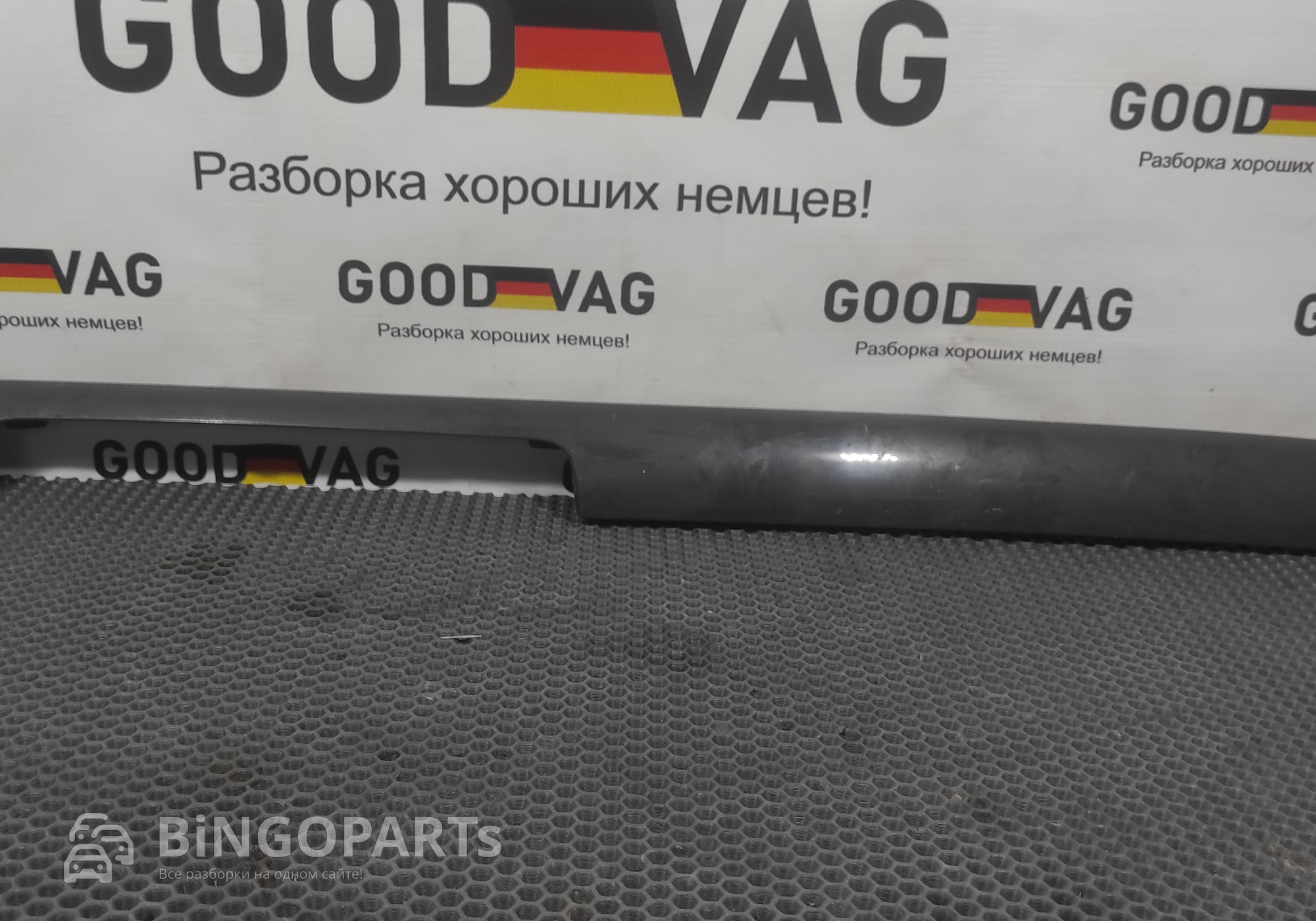 8E1853190 Накладка декоративная для Audi A4 B6 (с 2000 по 2004)