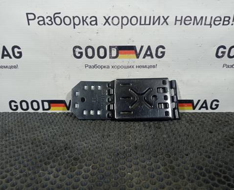 7L0860321A Упор противооткатной для Porsche