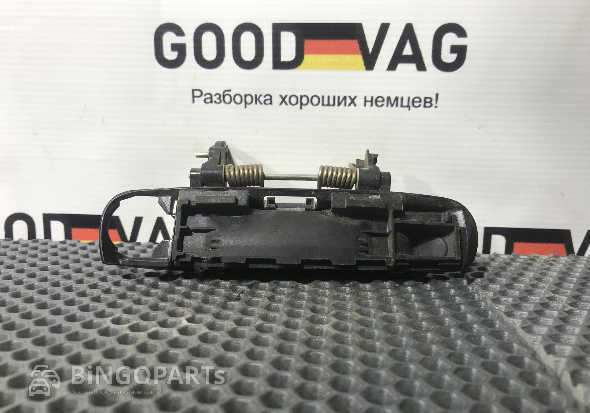 4F0837208B Ручка двери наружная передняя правая для Seat Exeo