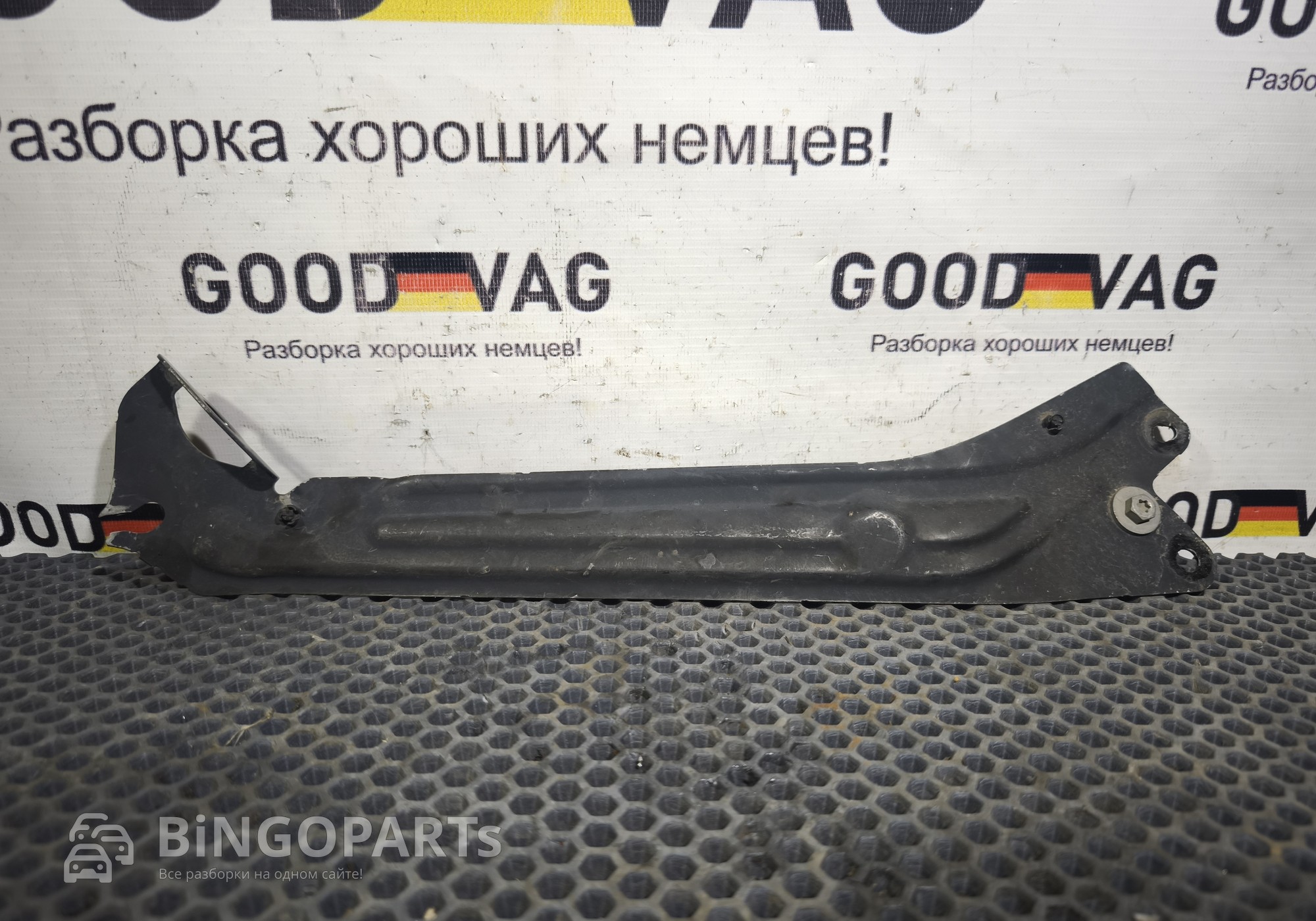 5L0805931 Кронштейн передней панели левый для Skoda Yeti (с 2009 по 2018)