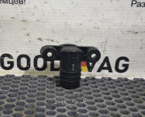 3C1820215 Переходник радиатора печки для Volkswagen Passat CC
