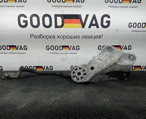 7L6199308B Кронштейн двигателя правый для Volkswagen Touareg I (с 2002 по 2010)
