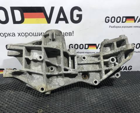 058145523B Кронштейн генератора для Audi A4 B5 (с 1994 по 2001)