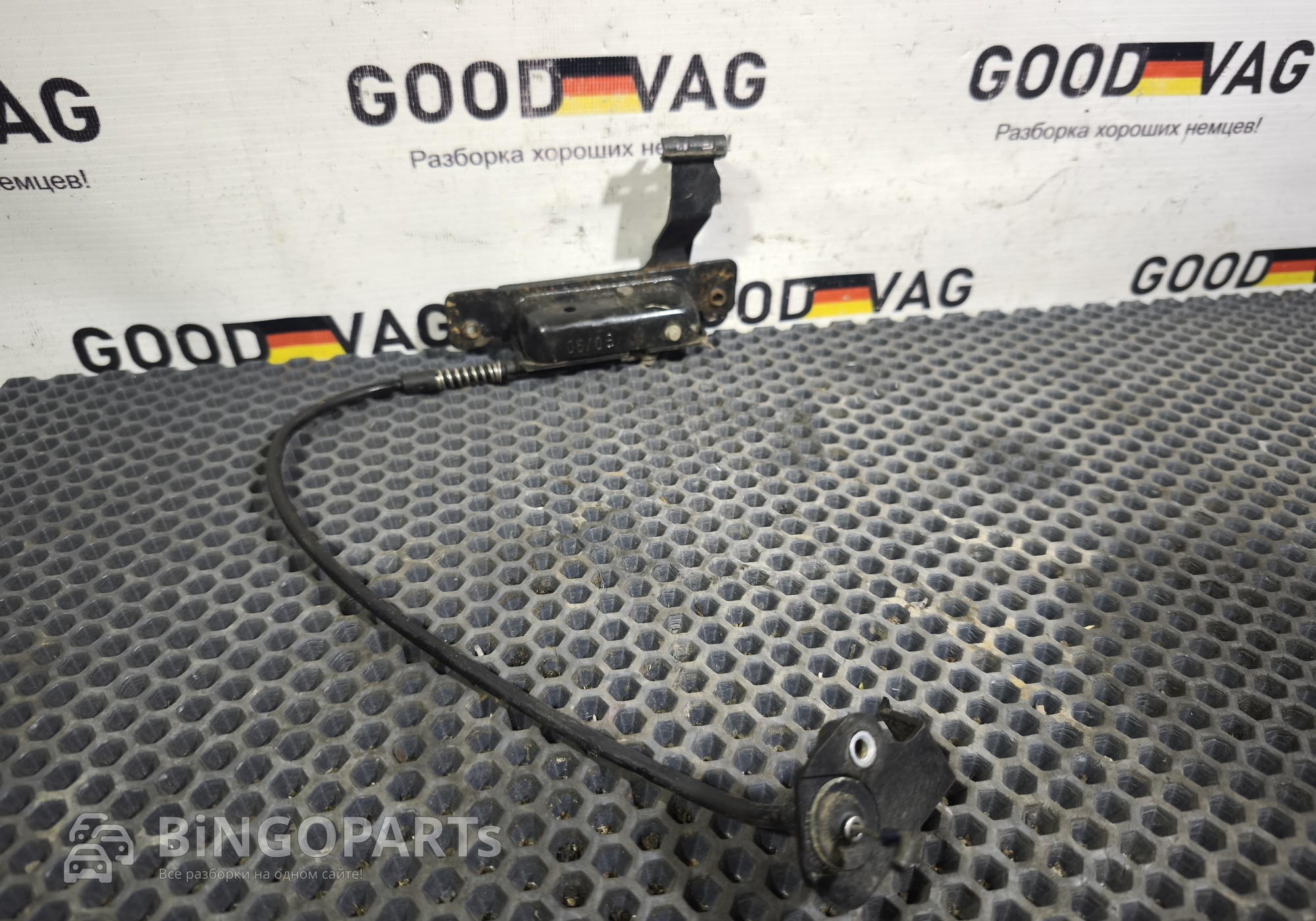 2K0809949D Замок лючка для Volkswagen Caddy III (с 2004 по 2015)
