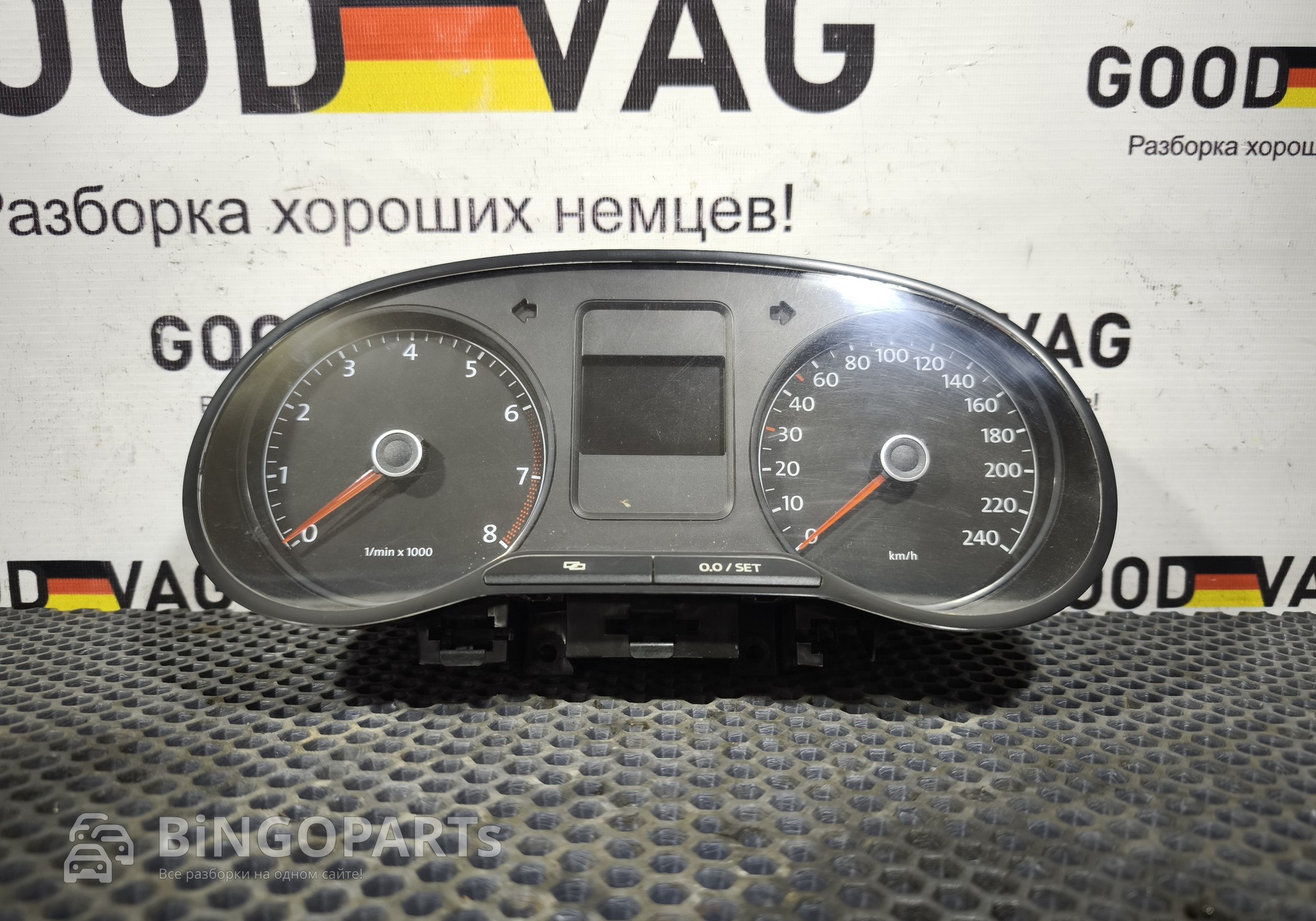 6RU920860D Панель приборов для Volkswagen Polo V (с 2009 по 2020)