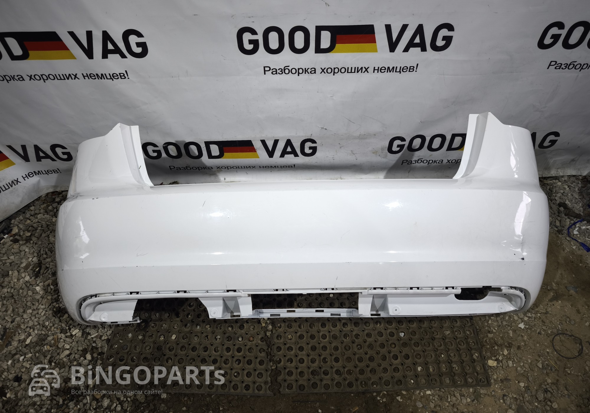 8P4807511 Бампер задний белый A3 8P 2008-2012 для Audi A3 8P (с 2003 по 2013)