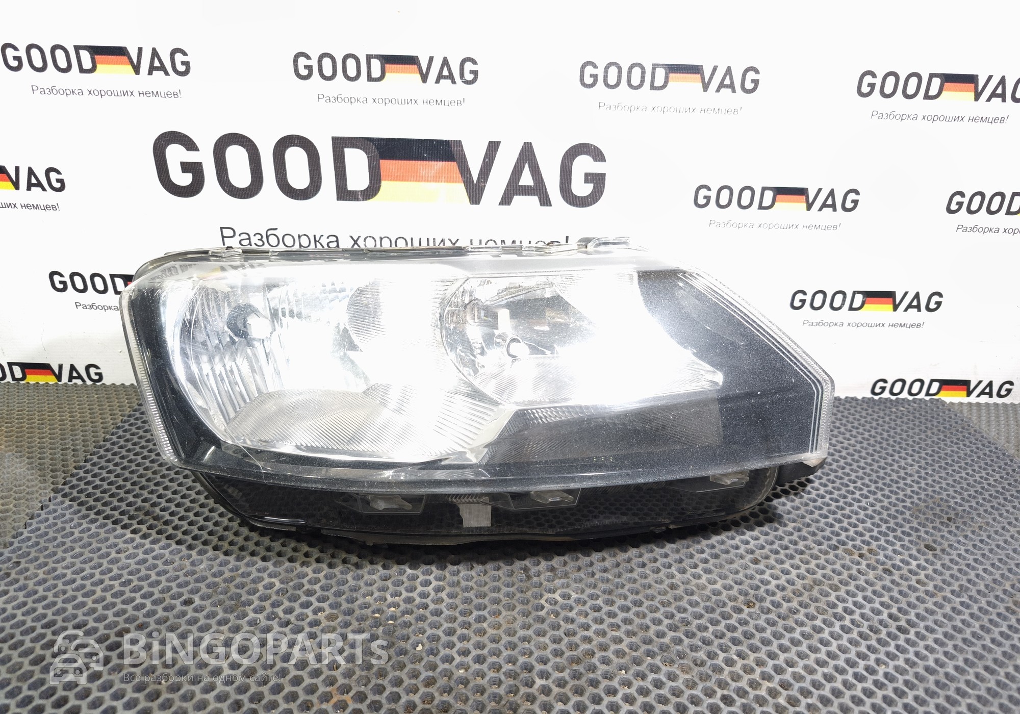 5JB941016 Фара передняя правая для Skoda Rapid I (с 2012 по 2020)