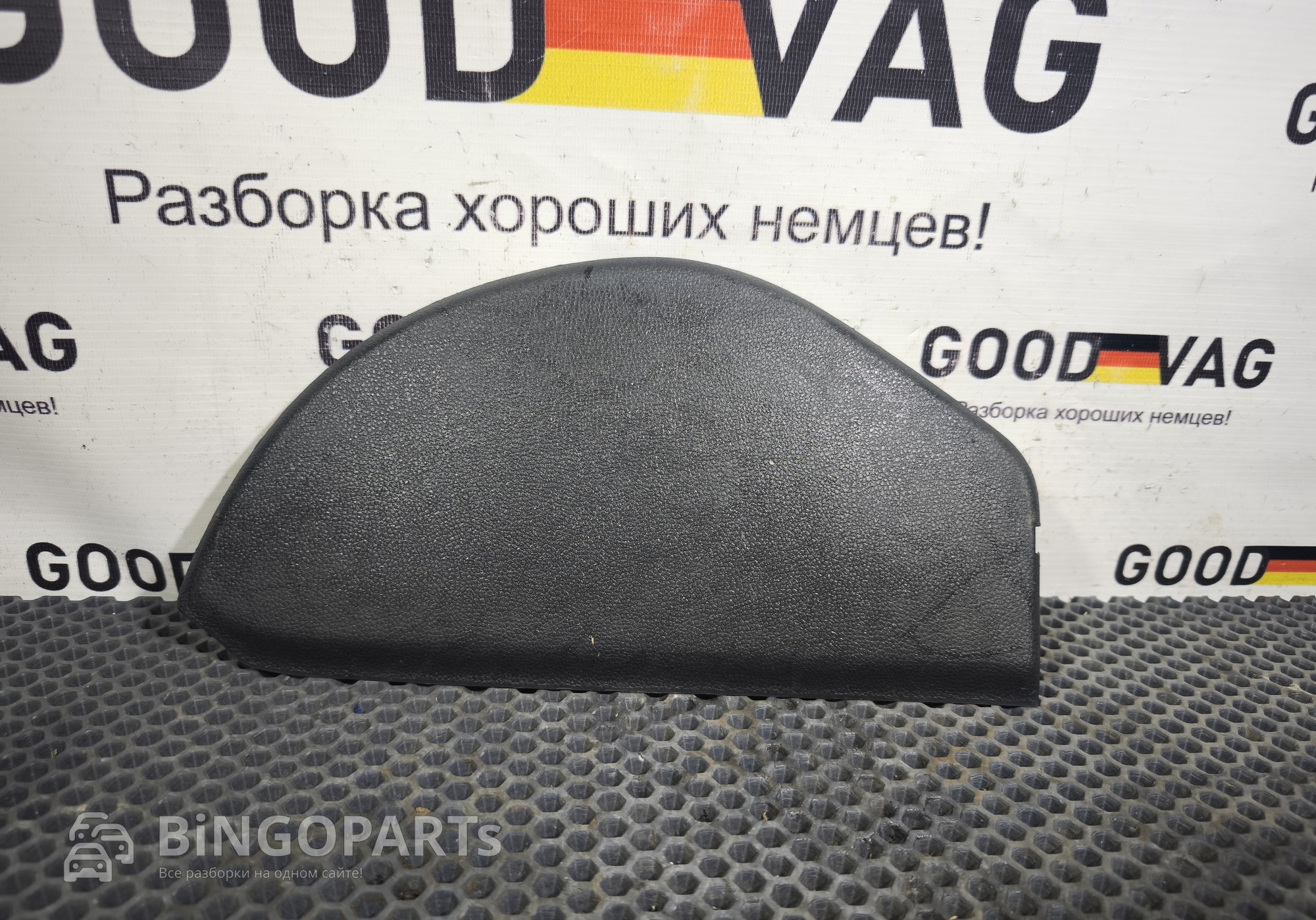 5L0857503 Накладка торпедо левая для Skoda Yeti (с 2009 по 2018)
