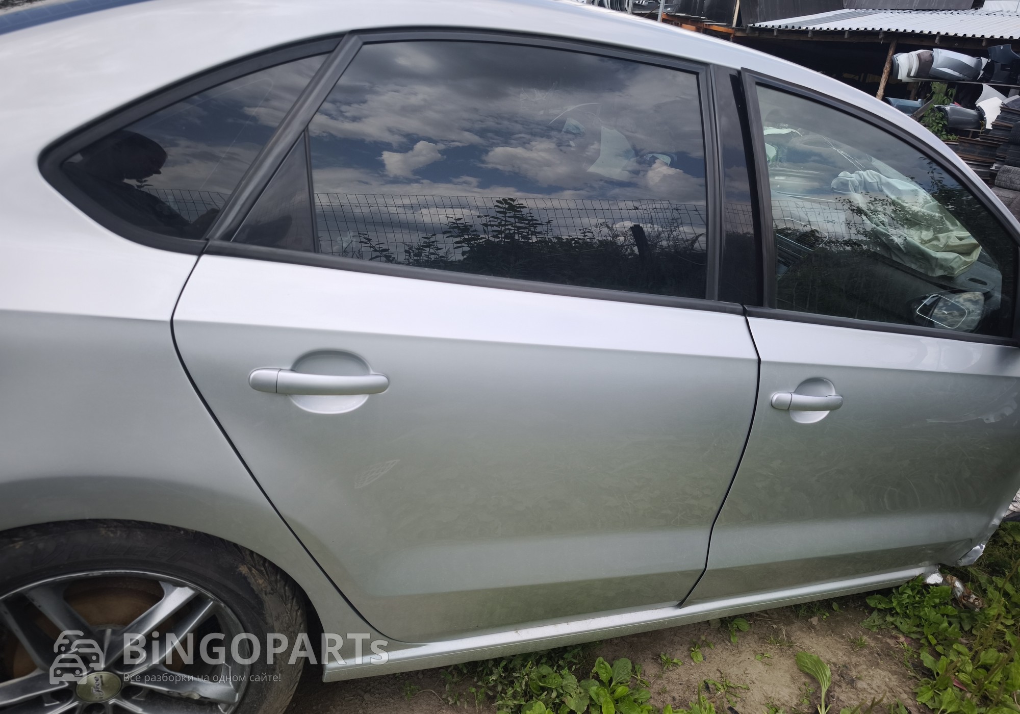 6RU833056D Дверь задняя правая серебристая для Volkswagen Polo V (с 2009 по 2020)