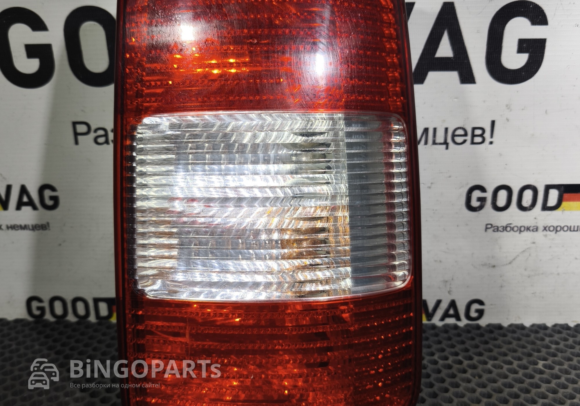 2K0945112A Фонарь задний правый для Volkswagen Caddy III (с 2004 по 2015)