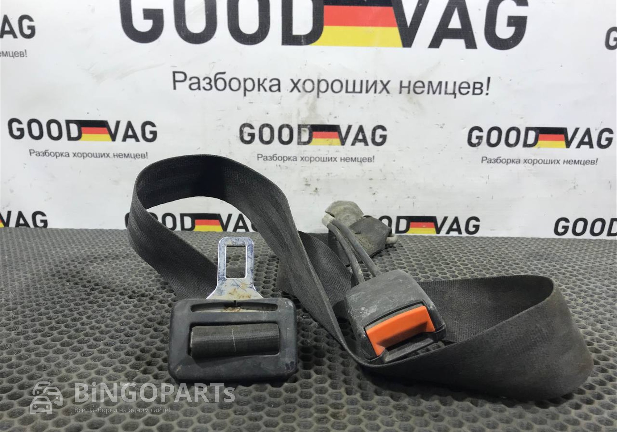 357857713 Ремень безопасности поясной для Volkswagen Passat B3 (с 1988 по 1997)