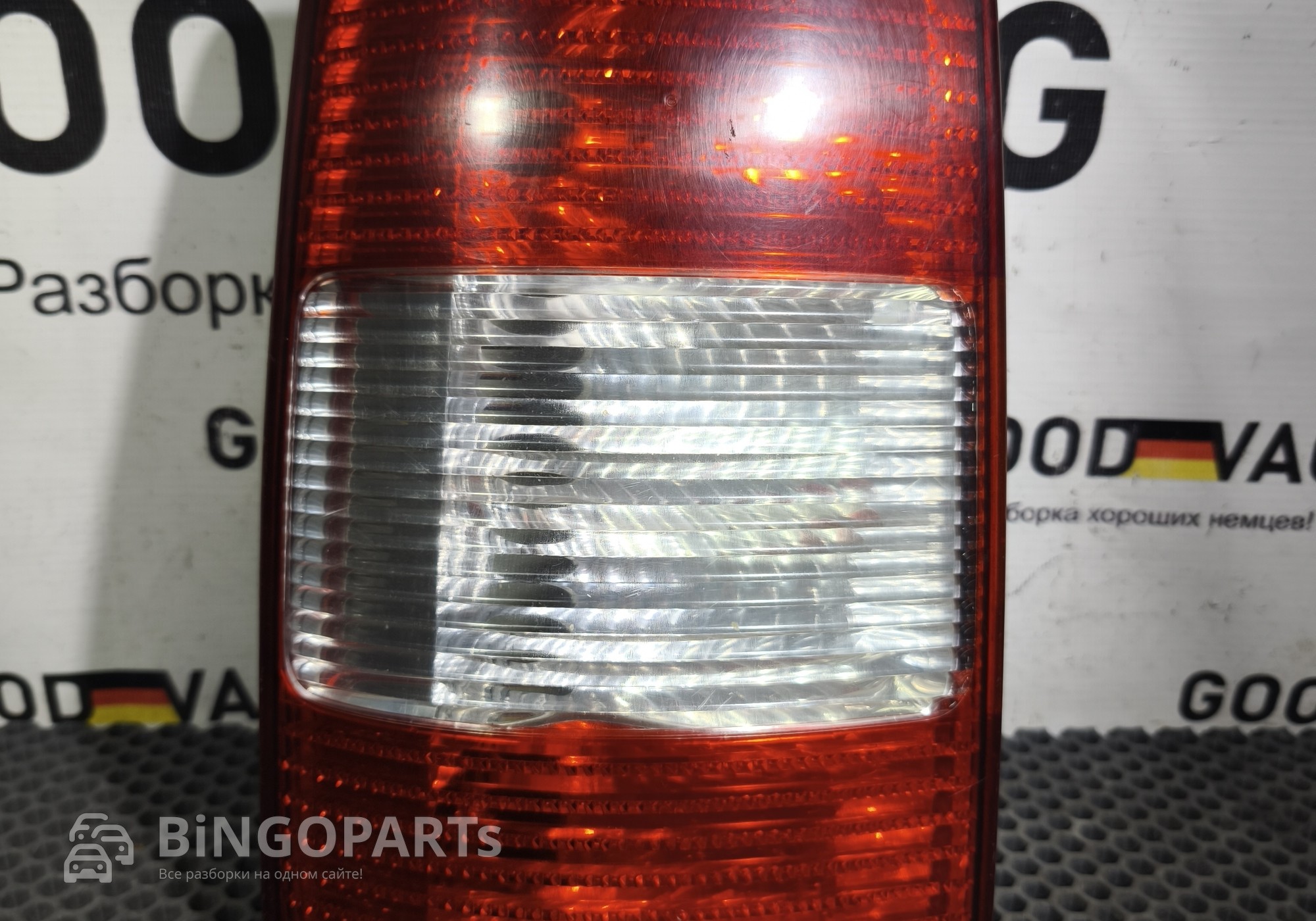 2K0945111A Фонарь задний левый для Volkswagen Caddy III (с 2004 по 2015)