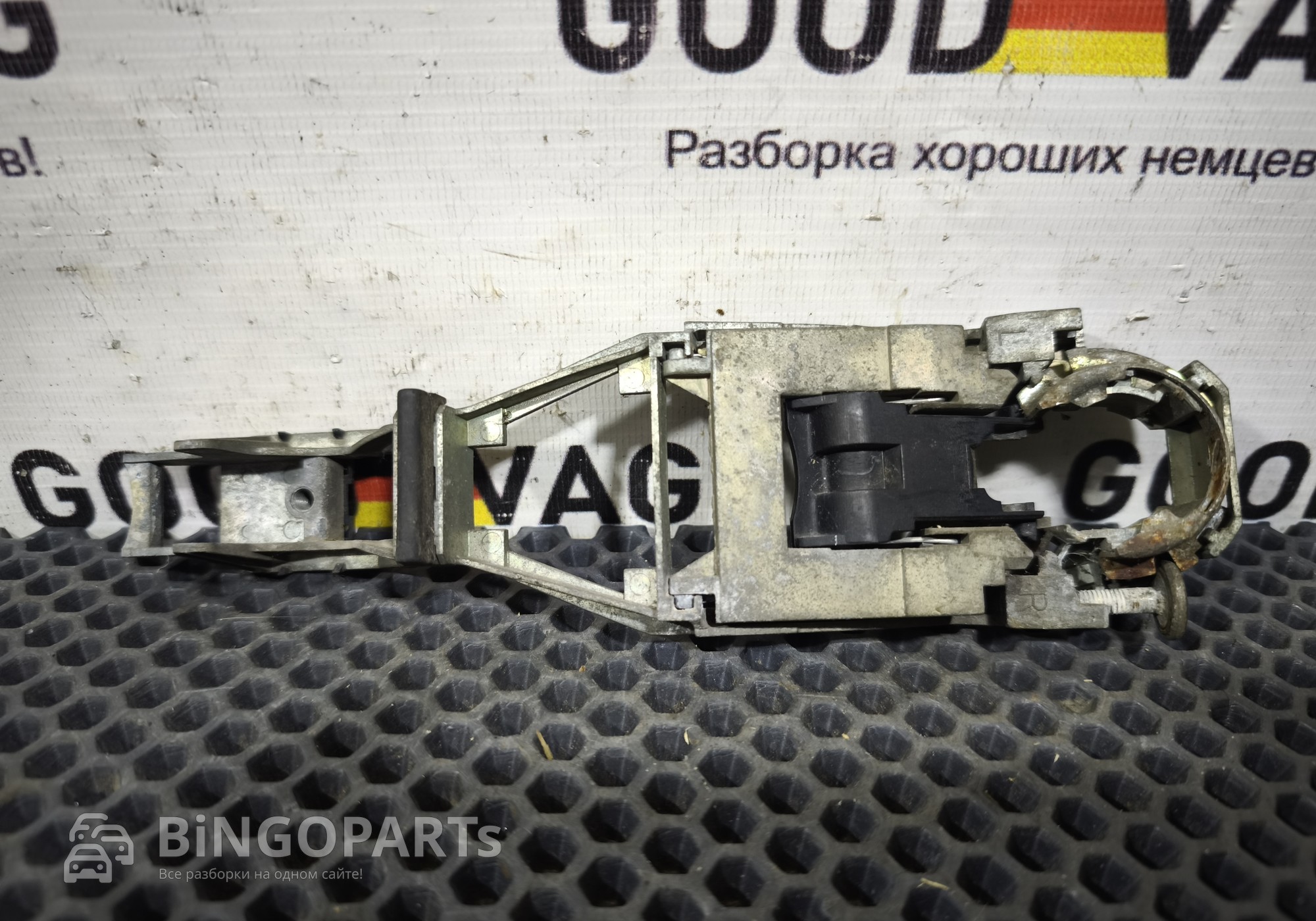 3B0837885 Кронштейн ручки двери для Volkswagen Bora