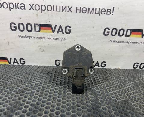 03L907660B Датчик уровня масла для Audi A4