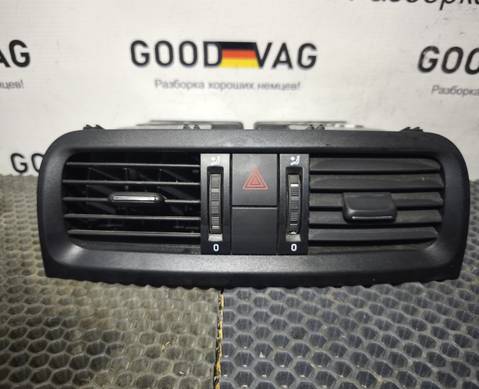 5J0820957 Дефлектор воздушный центральный черный для Skoda Fabia II (с 2006 по 2014)