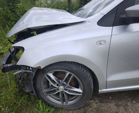 6RU821105C Крыло переднее левое серебристое для Volkswagen Polo V (с 2009 по 2020)