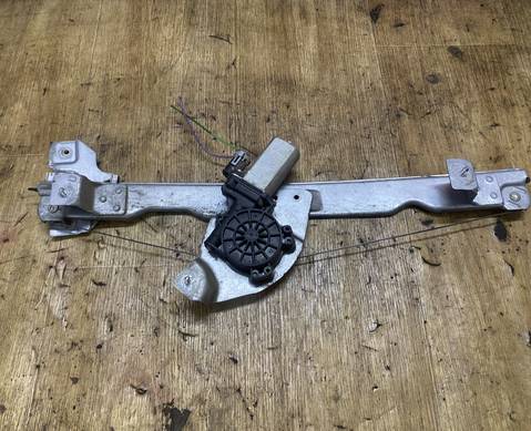 Стеклоподъемник передний левый Рено Сандеро 2009 для Renault Sandero I (с 2007 по 2014)