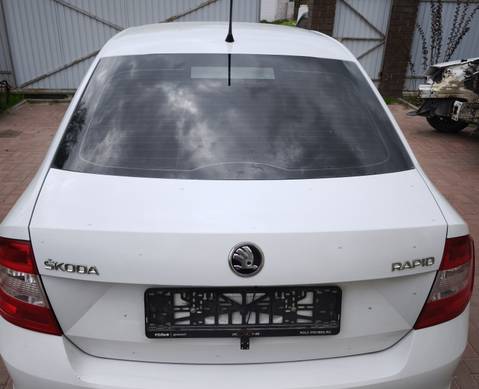 60U827025 Крышка багажника в сборе белая для Skoda Rapid I (с 2012 по 2020)