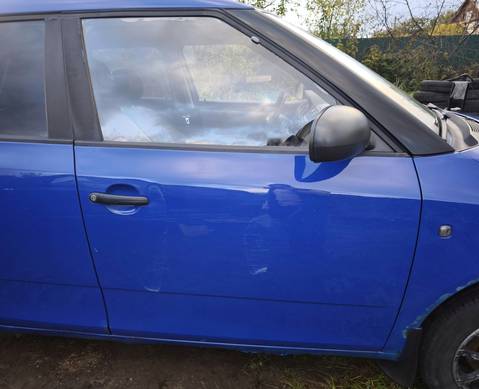 5J6831056 Дверь передняя правая синяя для Skoda Fabia II (с 2006 по 2014)