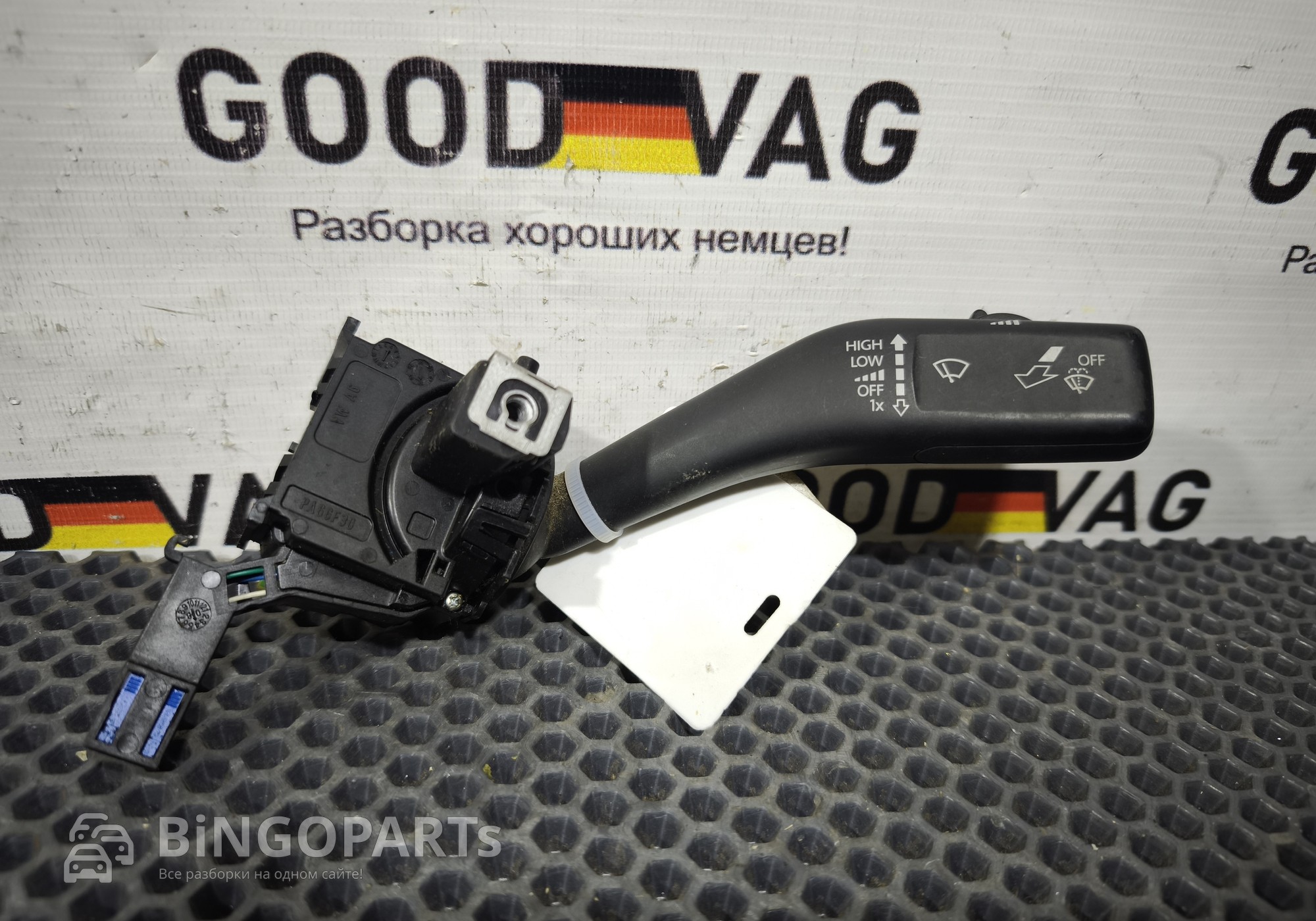 1K0953519K Переключатель подрулевой правый для Seat Leon